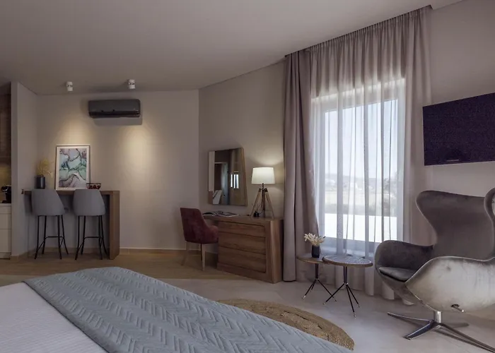 El Mar Naxos 公寓式酒店 4*