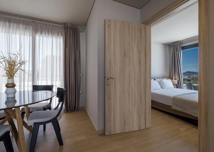 El Mar Naxos 公寓式酒店 4*