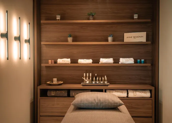 El Mar Naxos Aparthotel 4*